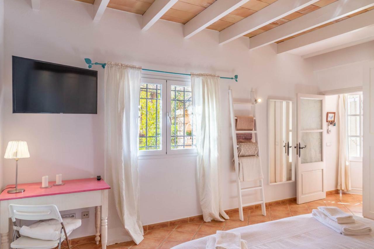 Villa With A Pool In Port D'andratx Andraitx